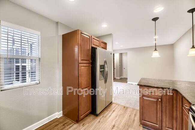 Building Photo - 2880 W Long Cir