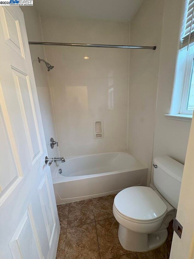 Building Photo - 192 S Tranquilidad St