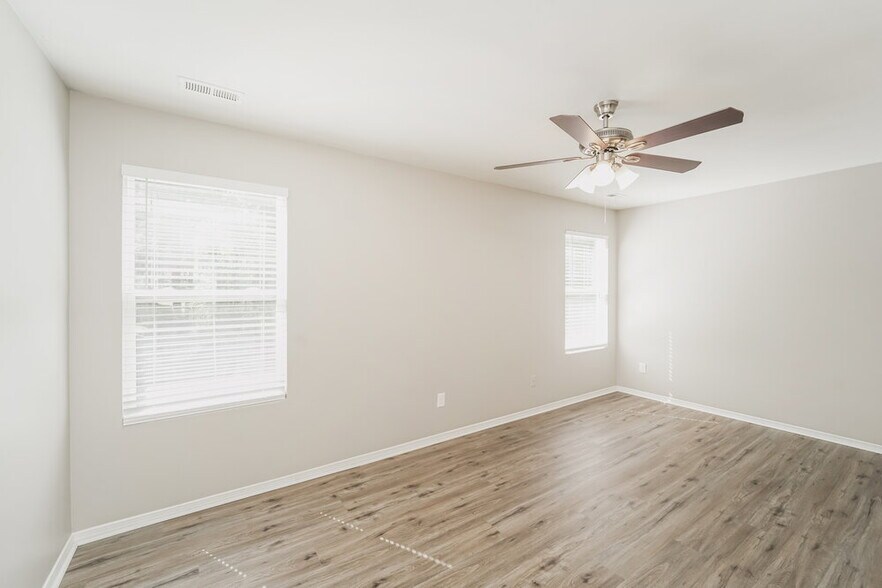 Building Photo - 12418 Dervish Ln