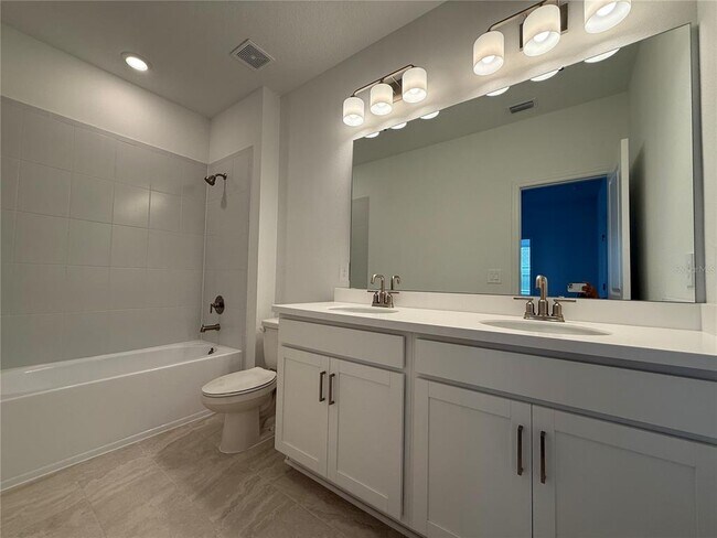 Building Photo - 5262 Kildare Pl