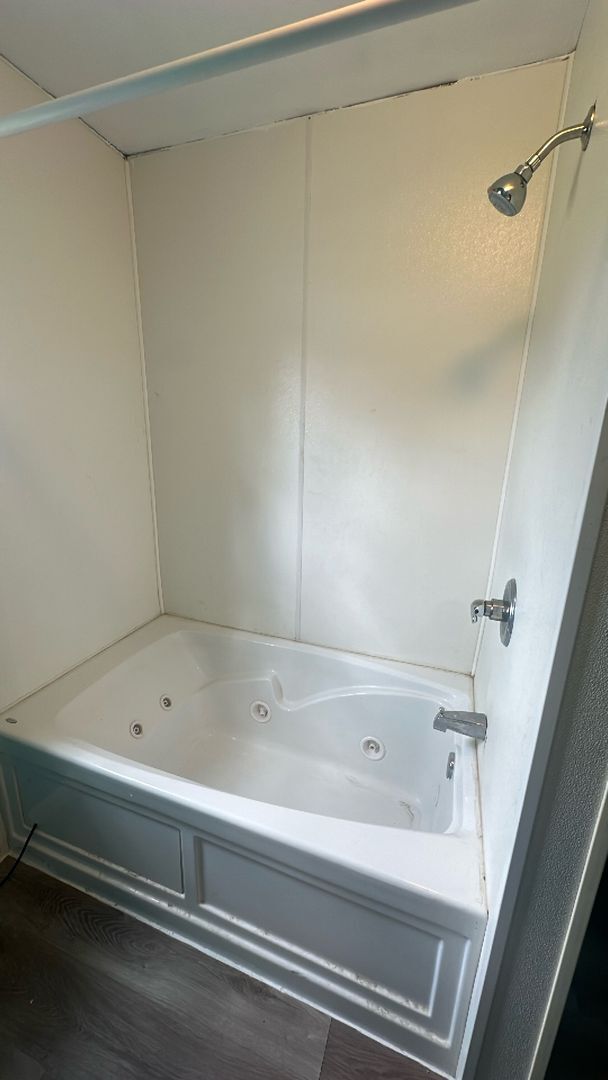 Building Photo - FOR RENT- Adorable 2 bed 1 bath in Washbur...