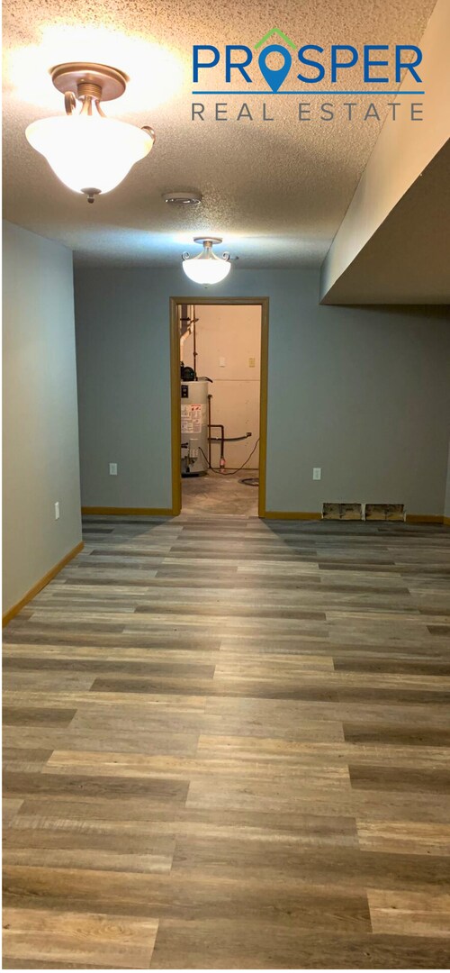 Building Photo - ON6120