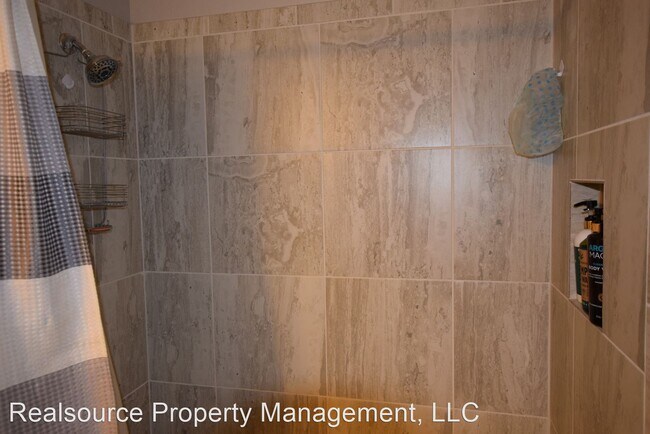 Building Photo - 4 br, 3 bath House - 32107 Spring Meadow Ct.