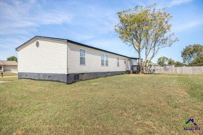 Building Photo - 158 Emerald Blvd