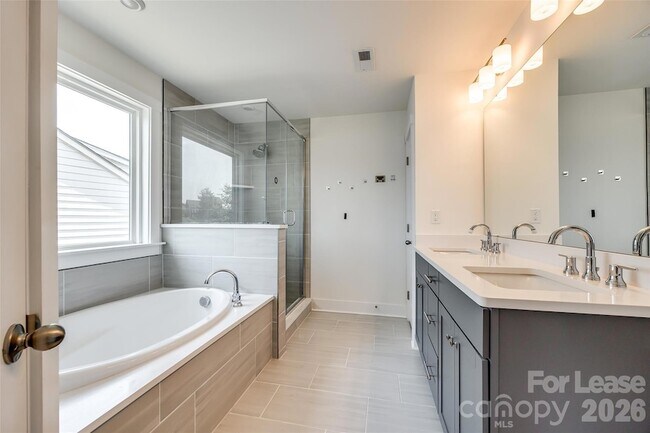 Building Photo - 1540 Striped Bass Ln