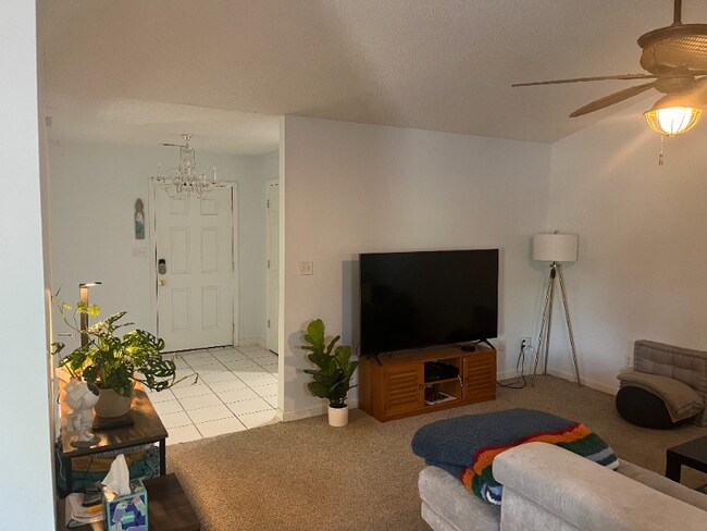 Building Photo - 1107 Pine Grove Dr