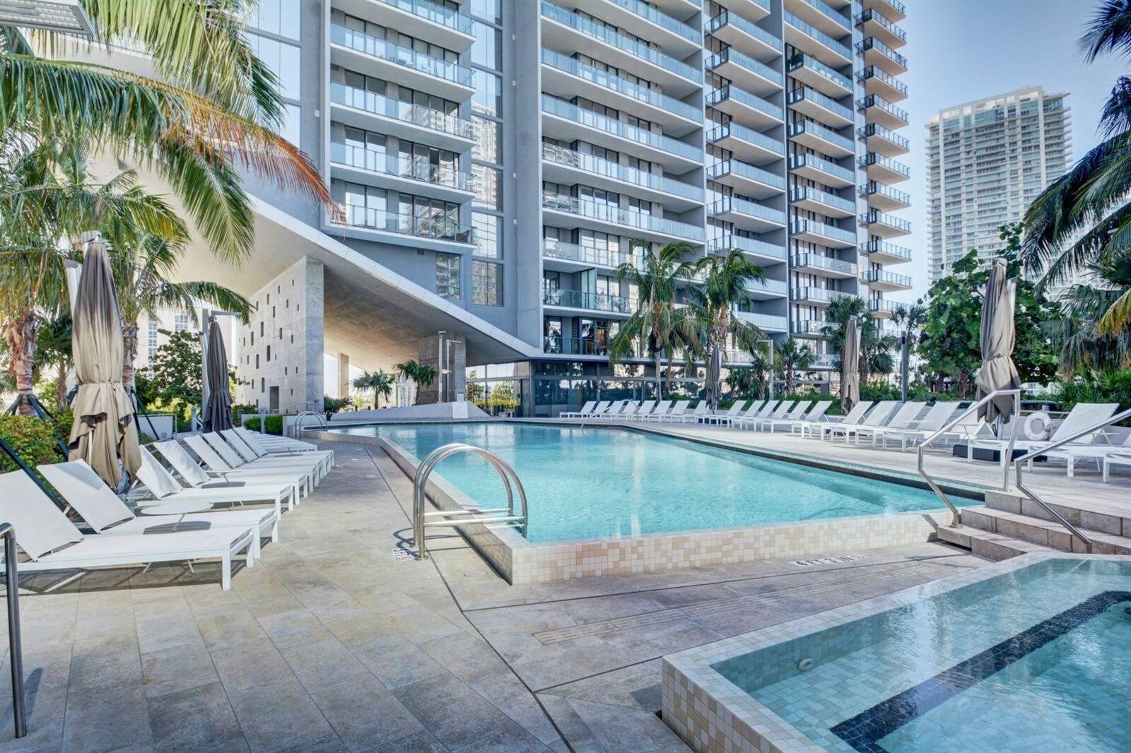 Building Photo - 88 SW 7th St