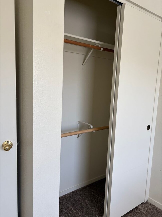 Building Photo - 137 Dayton Village Pkwy