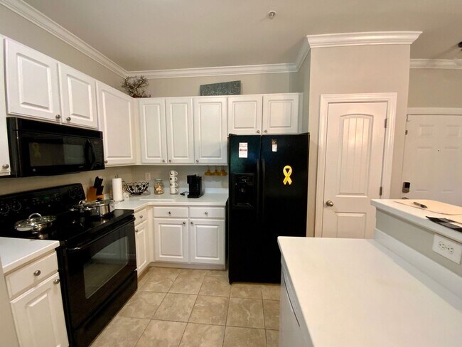 Building Photo - Furnished 3 bedroom 3 bath Condo - Flexible Term lease - Topsail Landing Community