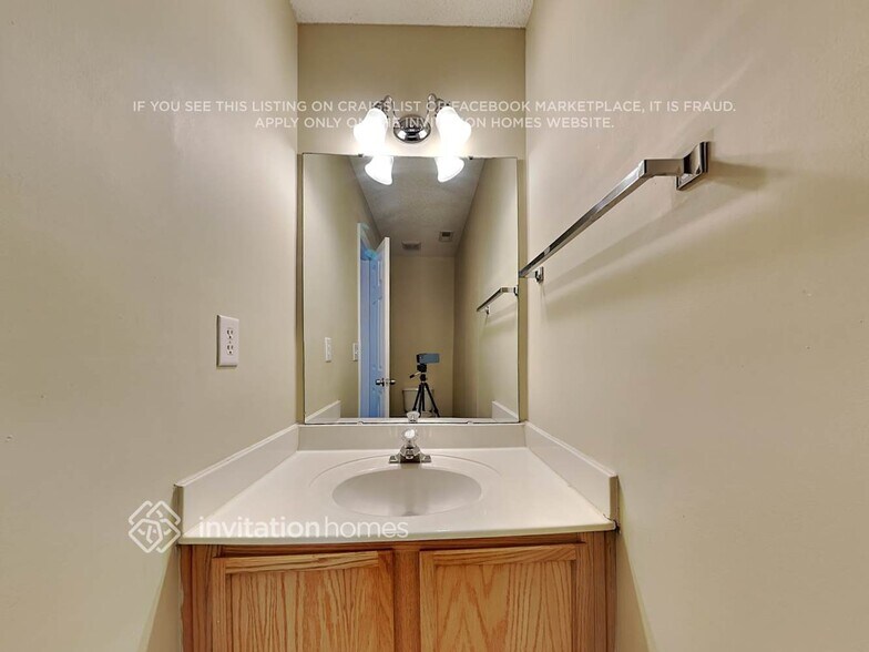 Building Photo - 1460 Summer Coach Dr