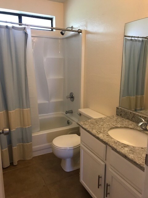 Building Photo - Four Bedroom + Office, NO HOA!