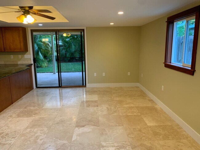 Building Photo - Kailua- Charming 1 bedroom, 1 bathroom cottage 2 blocks from the beach