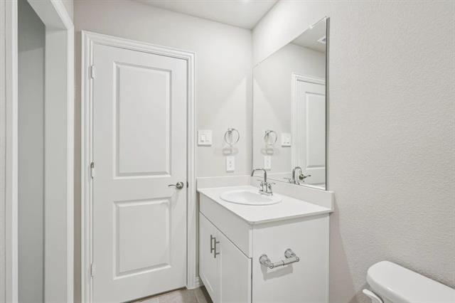 Building Photo - 512 Midnight Oak Dr