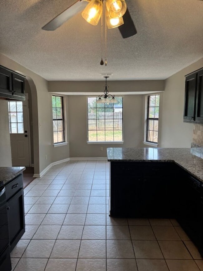 Building Photo - Renovated 3 Bedroom 2 Bath Home for Rent w...