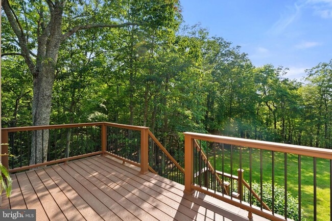 Building Photo - 39368 Longhill Ln