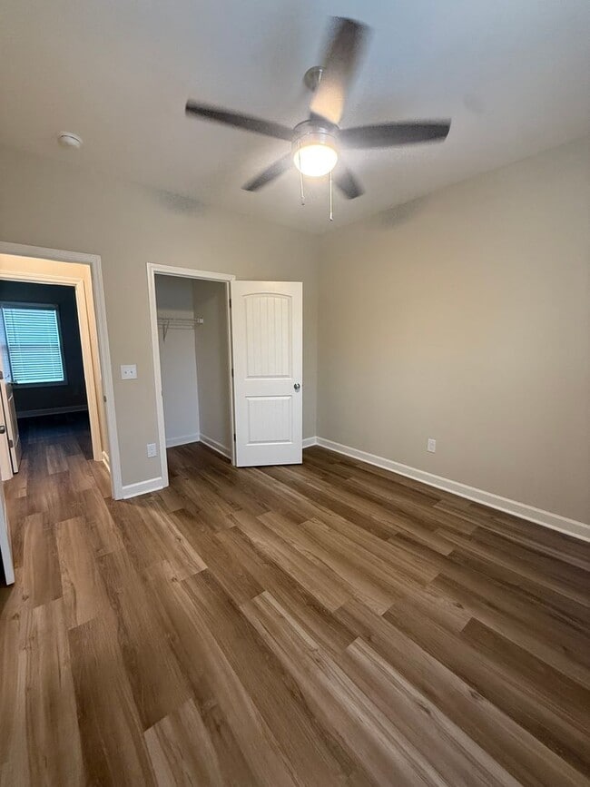 Building Photo - Brand New Duplex!