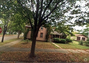 Building Photo - Spacious 4 Bed Home in Wausau