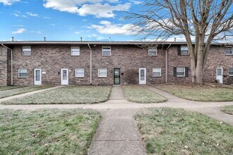 Building Photo - 1226 Woodbrook Cir W