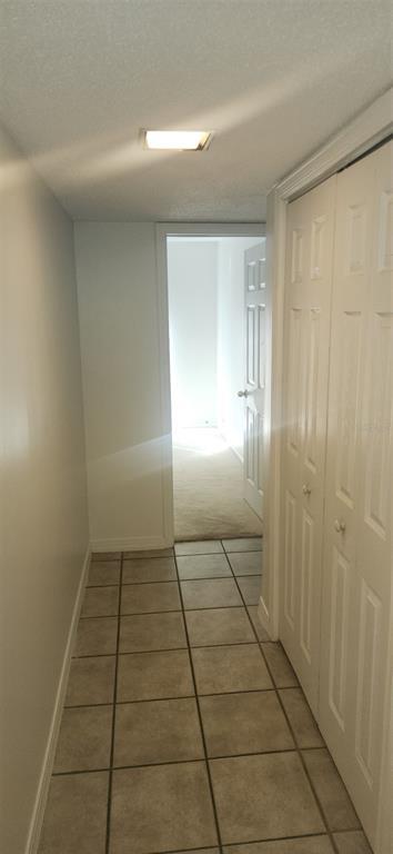 Building Photo - 222 Crown Oaks Way