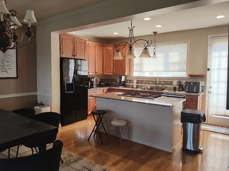 Building Photo - 2110 Hardbower Way