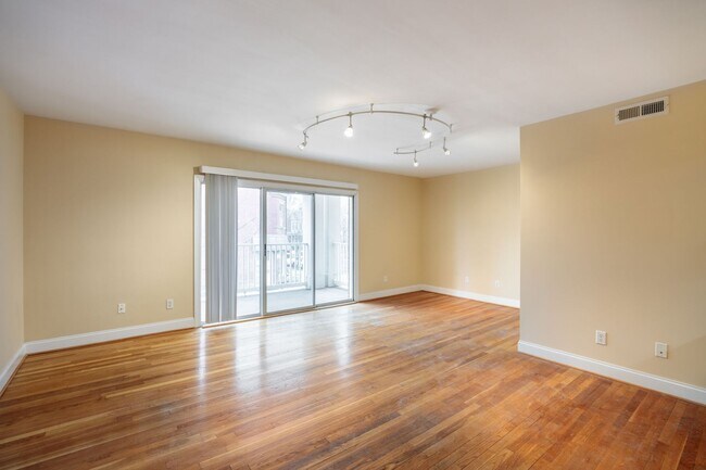 Building Photo - 2100 Grove Ave