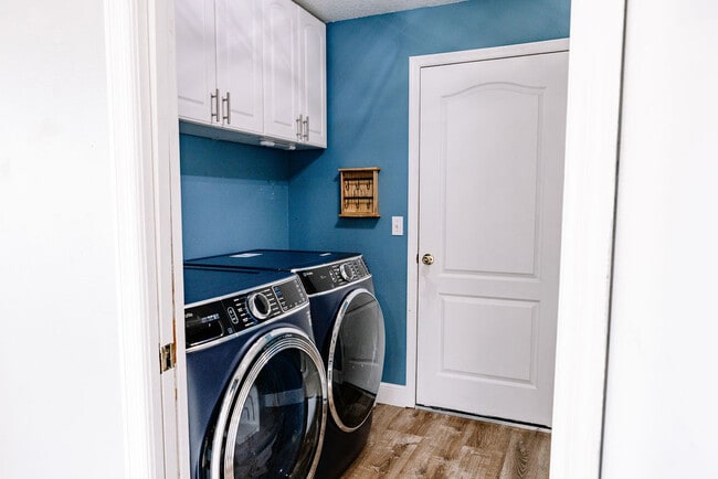 Building Photo - 22620 Willow Lakes Dr