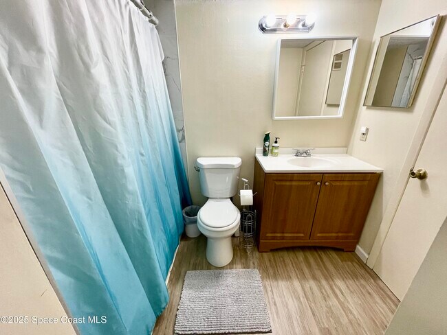 Building Photo - 225 S Tropical Trail