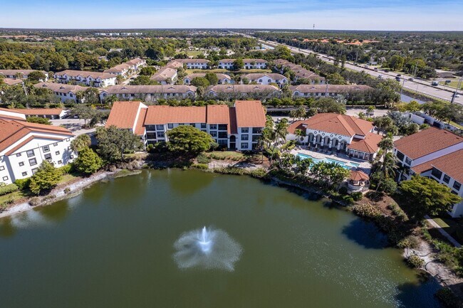 Building Photo - ** FAIRWAY PRESERVE ** 3 BED / 2 BATH CONDO - GARAGE - PET OK! - NORTH NAPLES - ANNUAL RENTAL