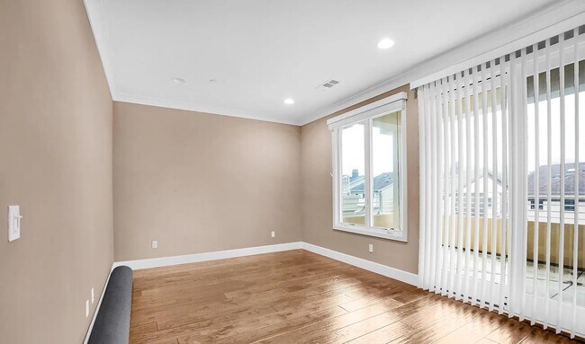 Primary bedroom - 138 Summit Way