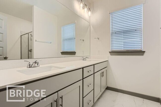 Building Photo - BRISTOL PLAN