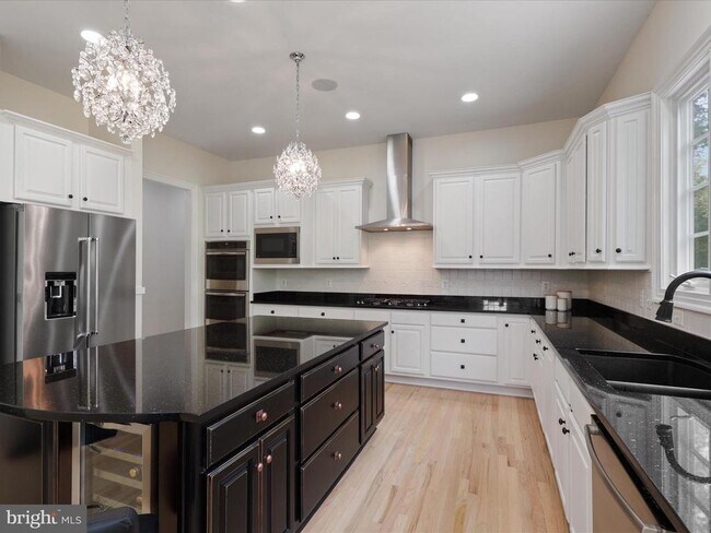 Building Photo - 904 Locust St