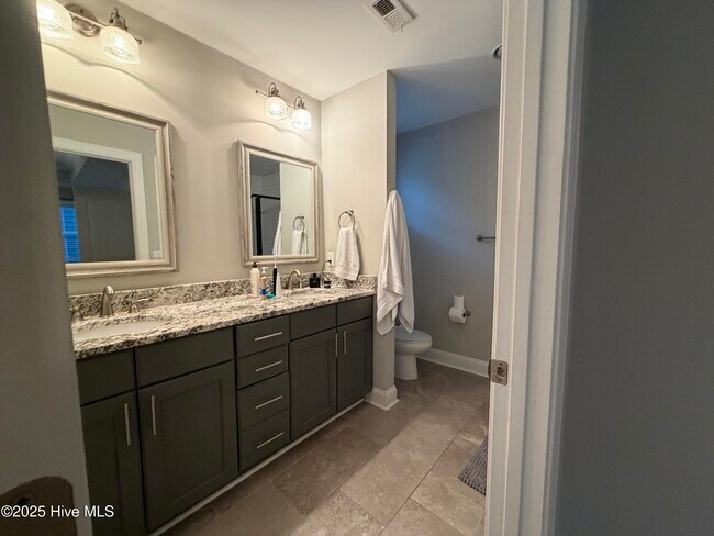 Building Photo - 253 Legacy Lakes Way