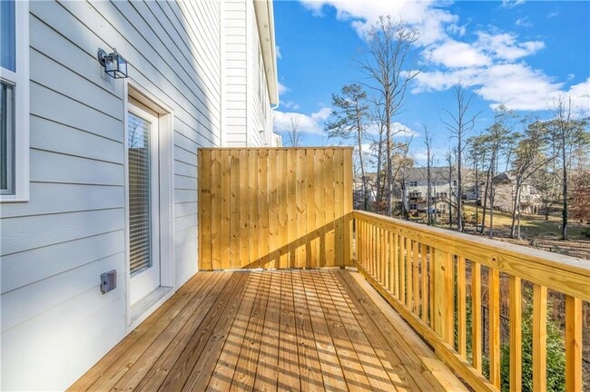 Building Photo - 5772 Schelton Pl