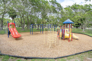 Building Photo - 2236 N Cypress Bend Dr