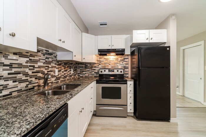 Building Photo - 625 58th St S