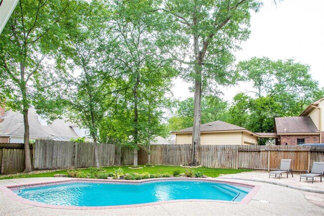 Building Photo - 95 Rush Haven Dr