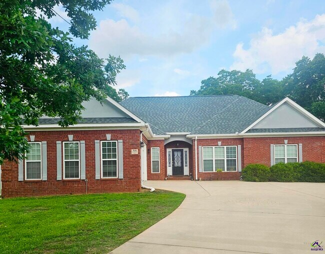 Primary Photo - 316 Montview Way