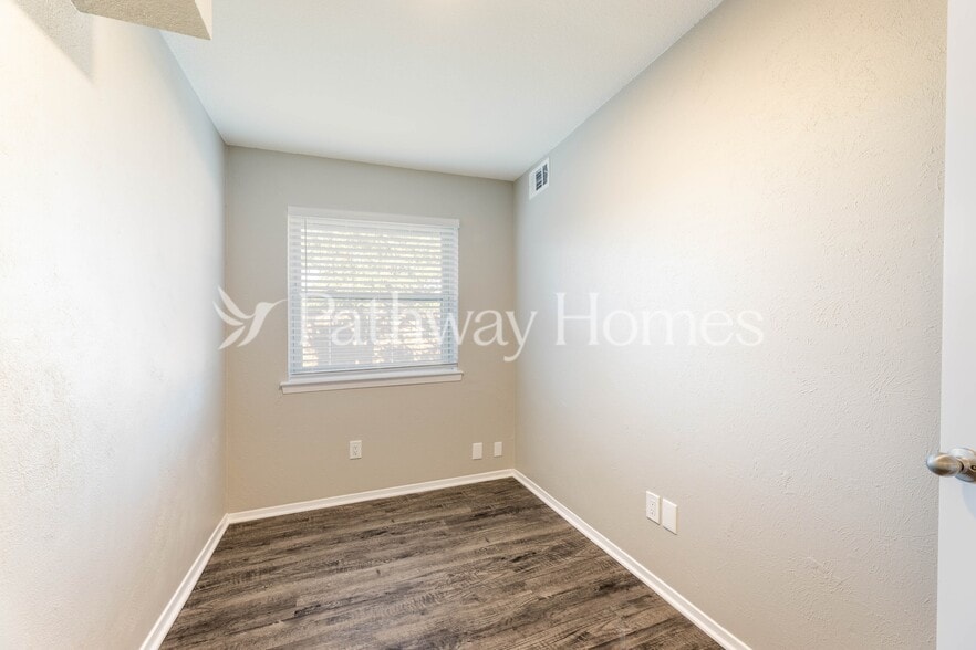 Building Photo - 4064 Lonesome Trail