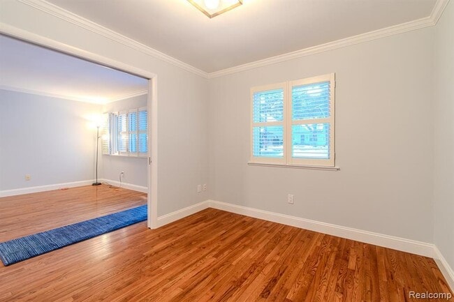 Building Photo - 122 N Helen Ave