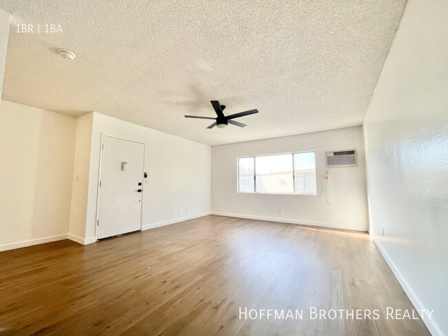 Building Photo - 8555 Independence Ave