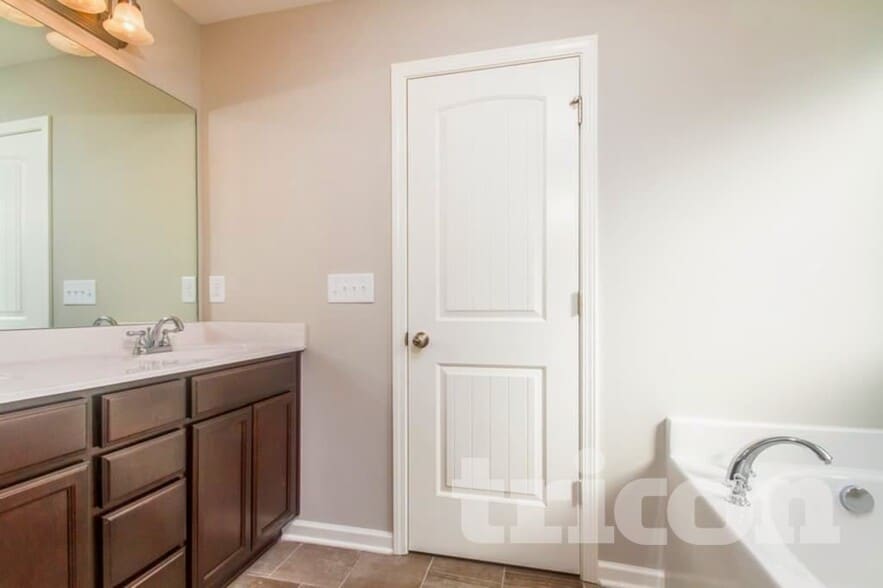 Building Photo - 1093 Neeleys Bend E