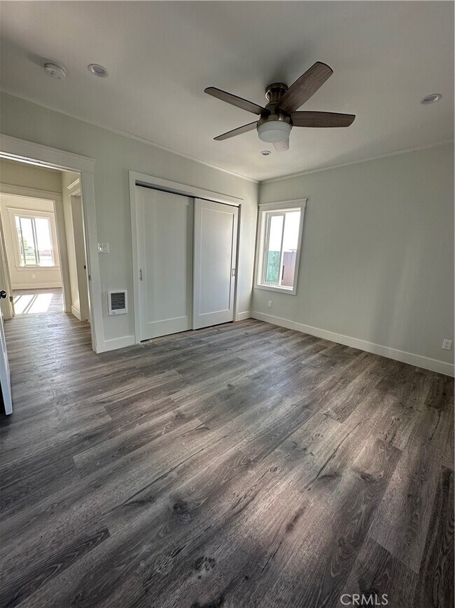 Building Photo - 223 24th St