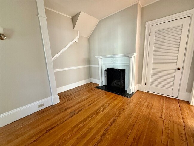 Building Photo - 31 Brooks Park