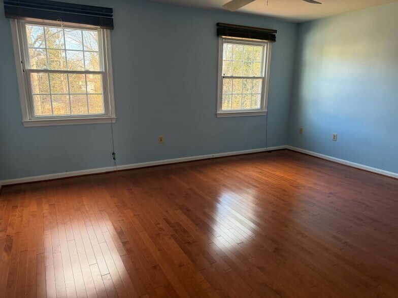 Building Photo - 7818 Attleboro Dr