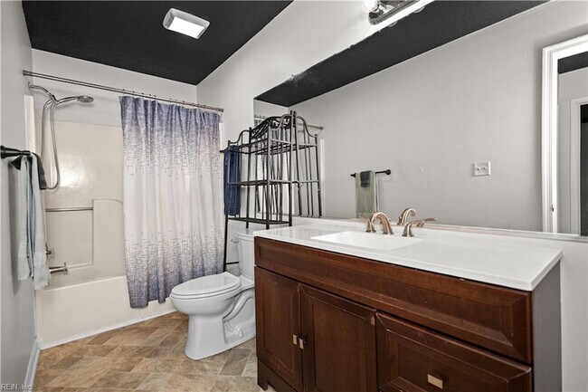 Building Photo - 197 Gate House Rd