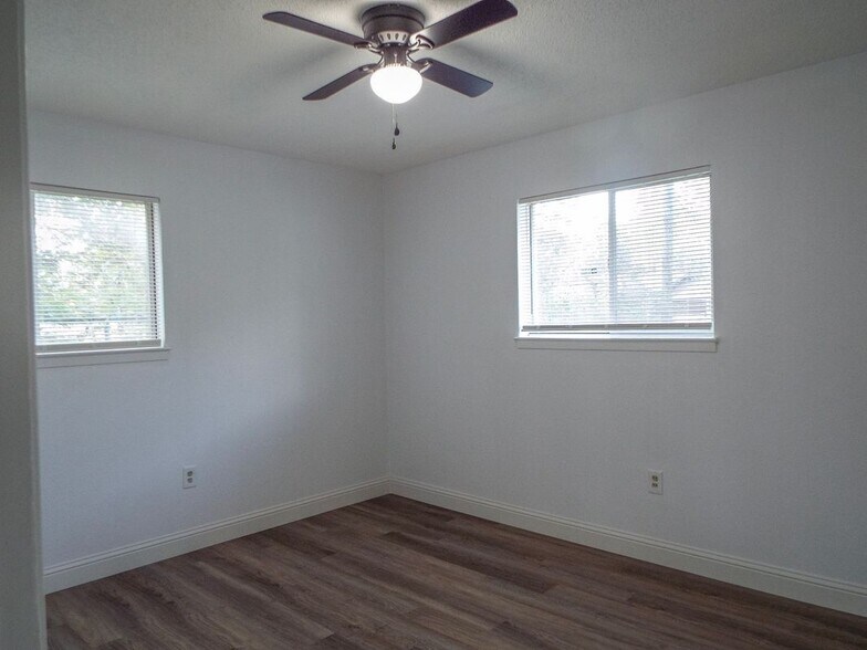 Building Photo - 4607 Wisconsin St