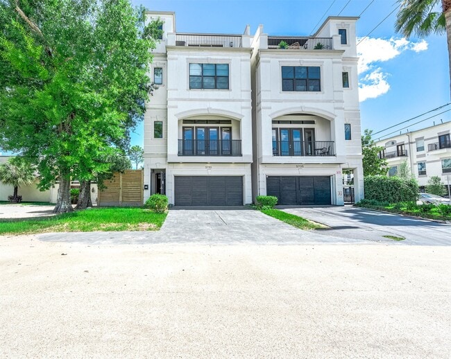 Building Photo - 5733 Winsome Ln