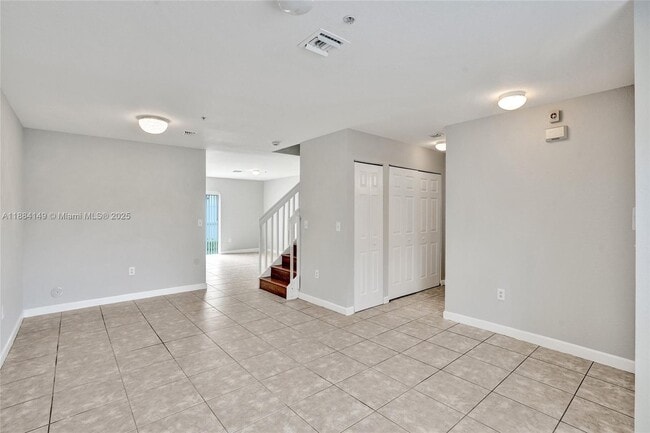 Building Photo - 5441 SW 41st St