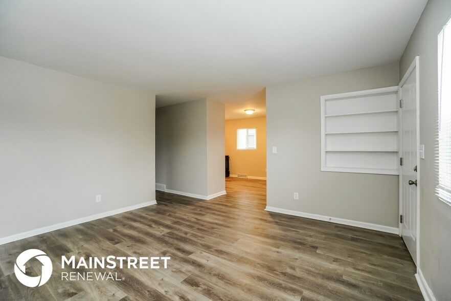 Building Photo - 2832 Azelda St