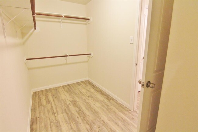 Building Photo - 21 Catalina Ct